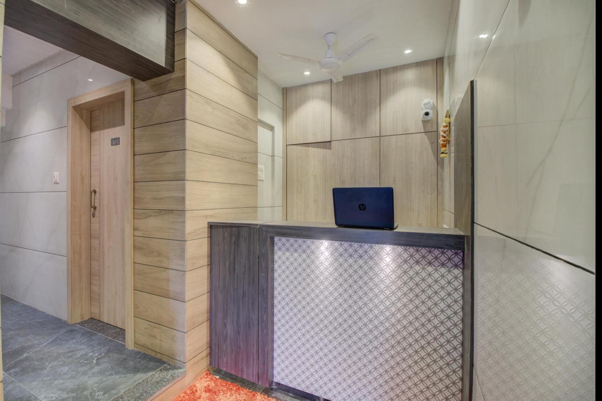Hotel Spring Residency Мумбаи Экстерьер фото
