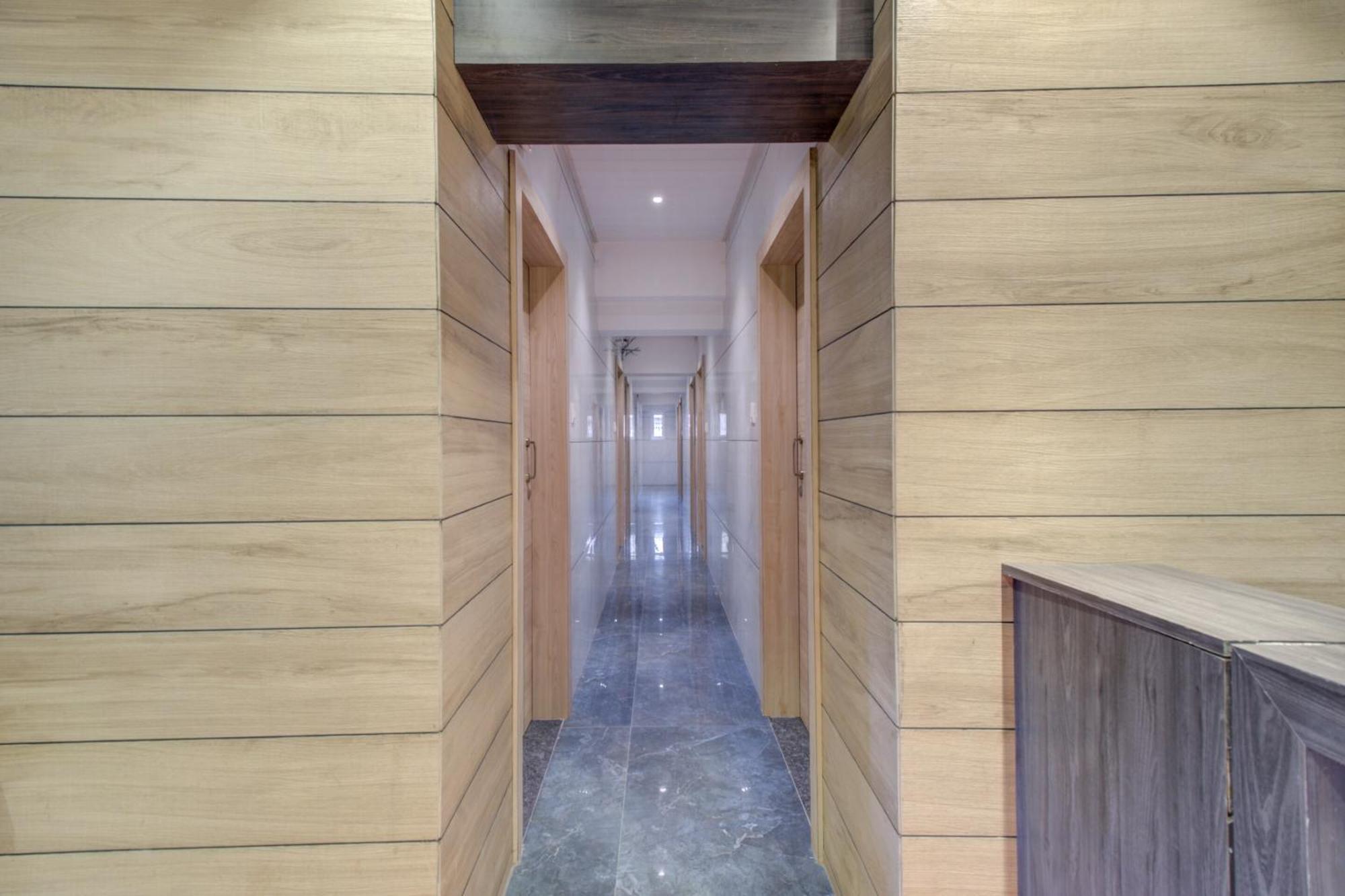 Hotel Spring Residency Мумбаи Экстерьер фото