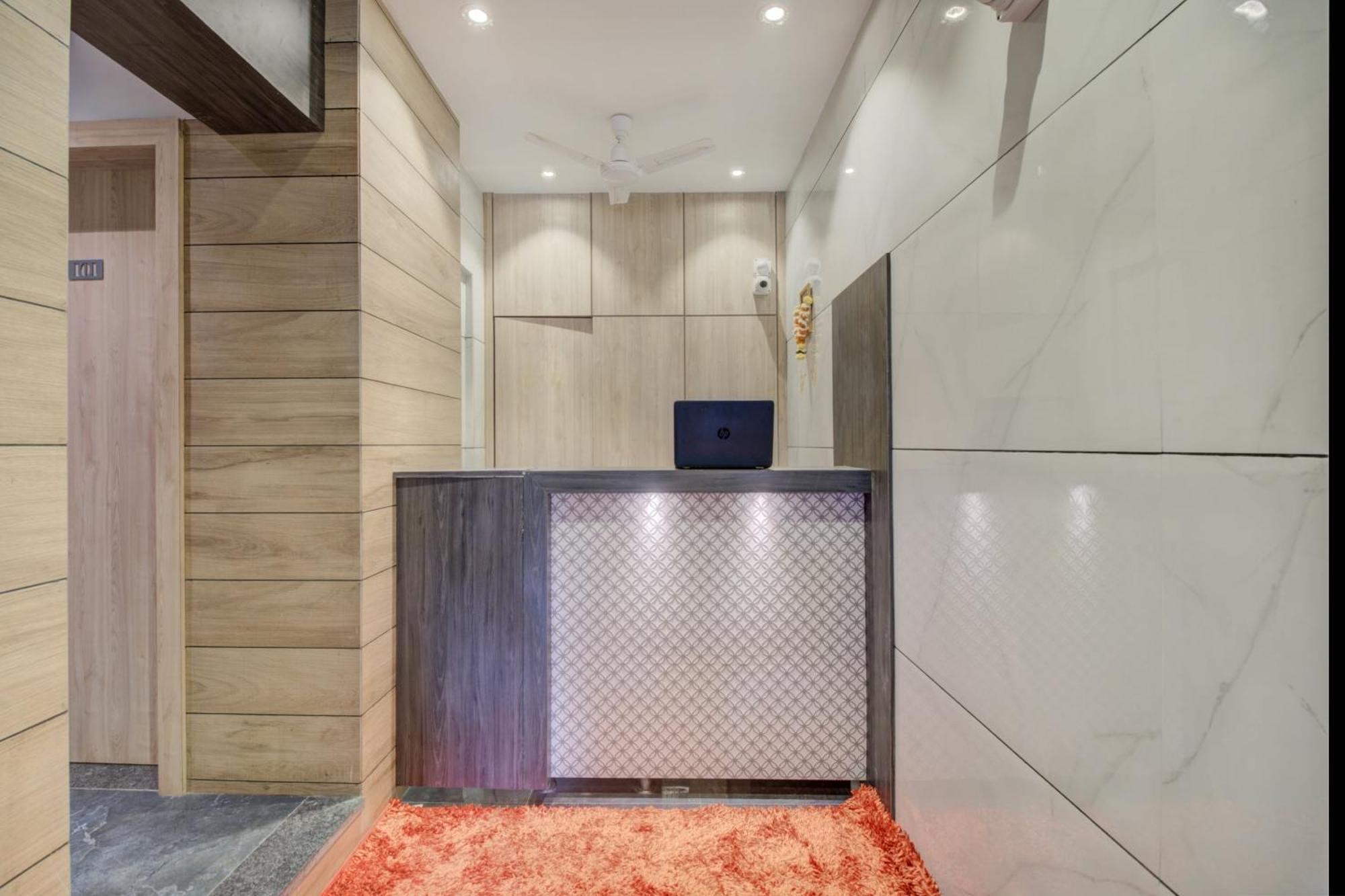Hotel Spring Residency Мумбаи Экстерьер фото