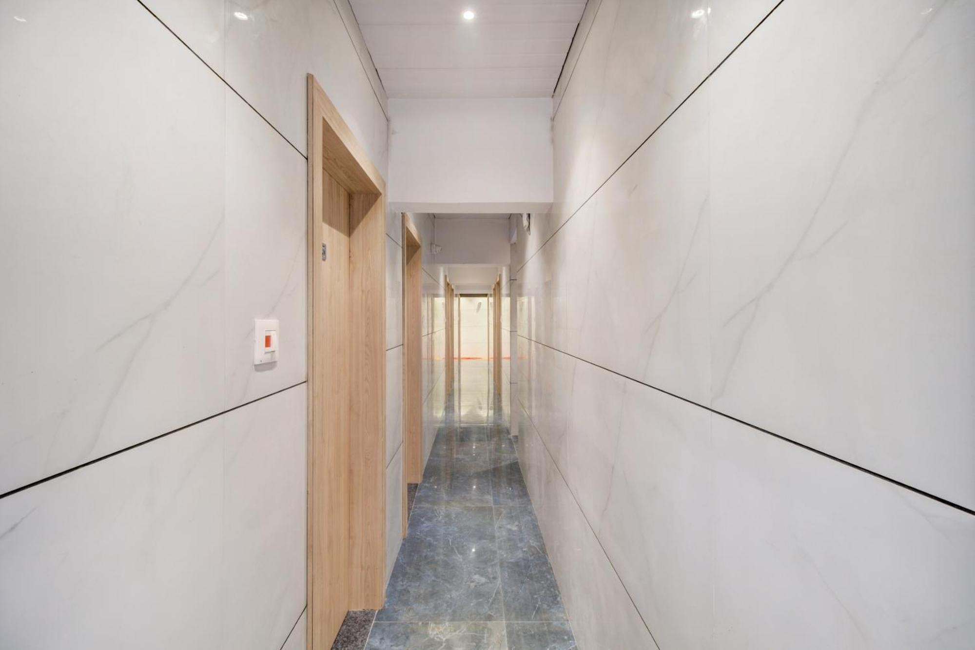 Hotel Spring Residency Мумбаи Экстерьер фото