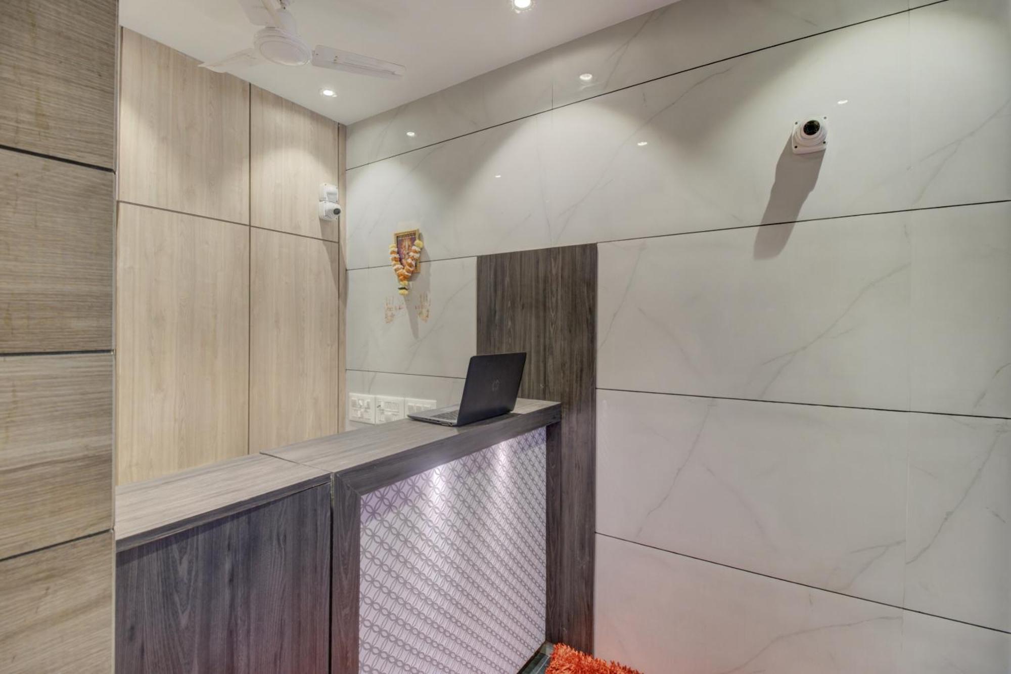 Hotel Spring Residency Мумбаи Экстерьер фото
